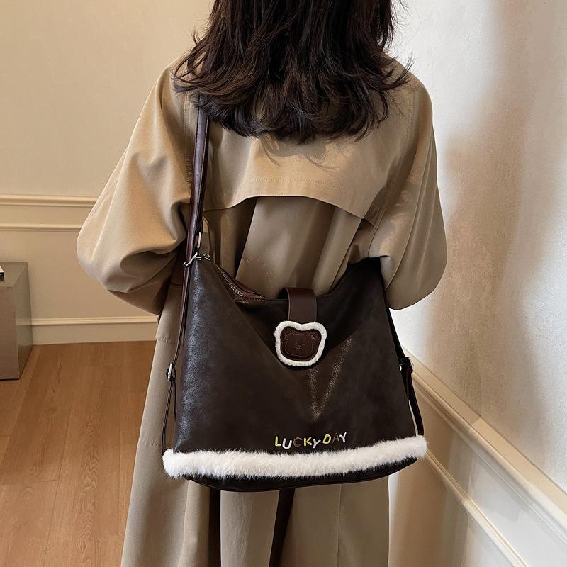 

Winter retro simple commuter bag women s 2025 new versatile tote bag multi-functional shoulder and shoulder dual-purpose bag 35*11*28