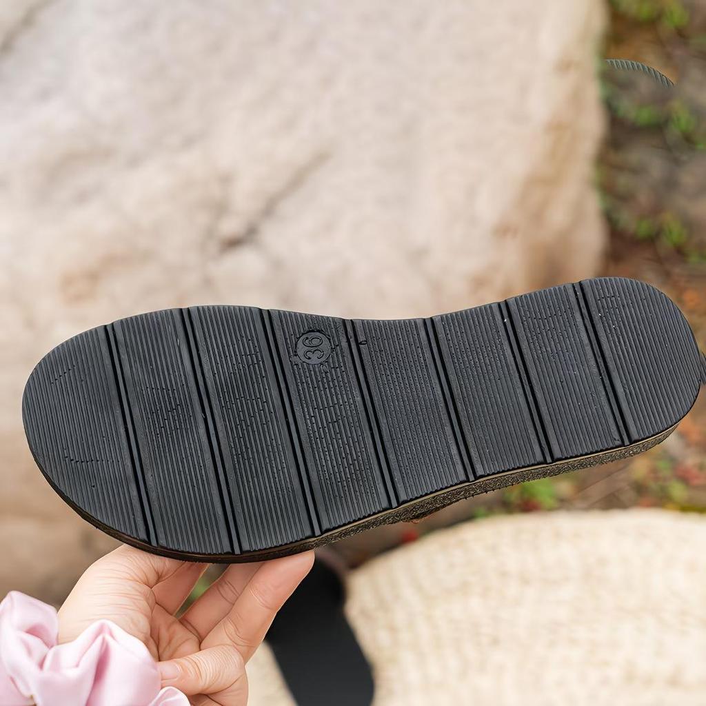 Women's Trendy Open-Toe Water-Resistant Slippers: Fashionable, Comfortable, Wear-Resistant Outdoor Sandals