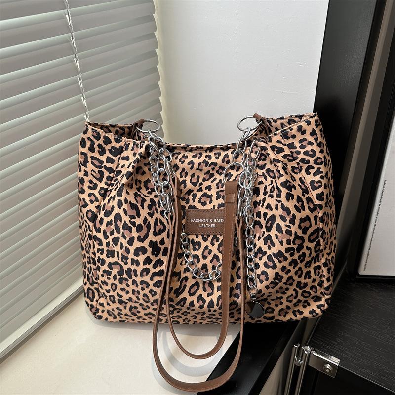 Large Capacity Women's Armpit Bag New Trendy Fashion Shoulder Bag Casual Versatile Commuter Tote Bag