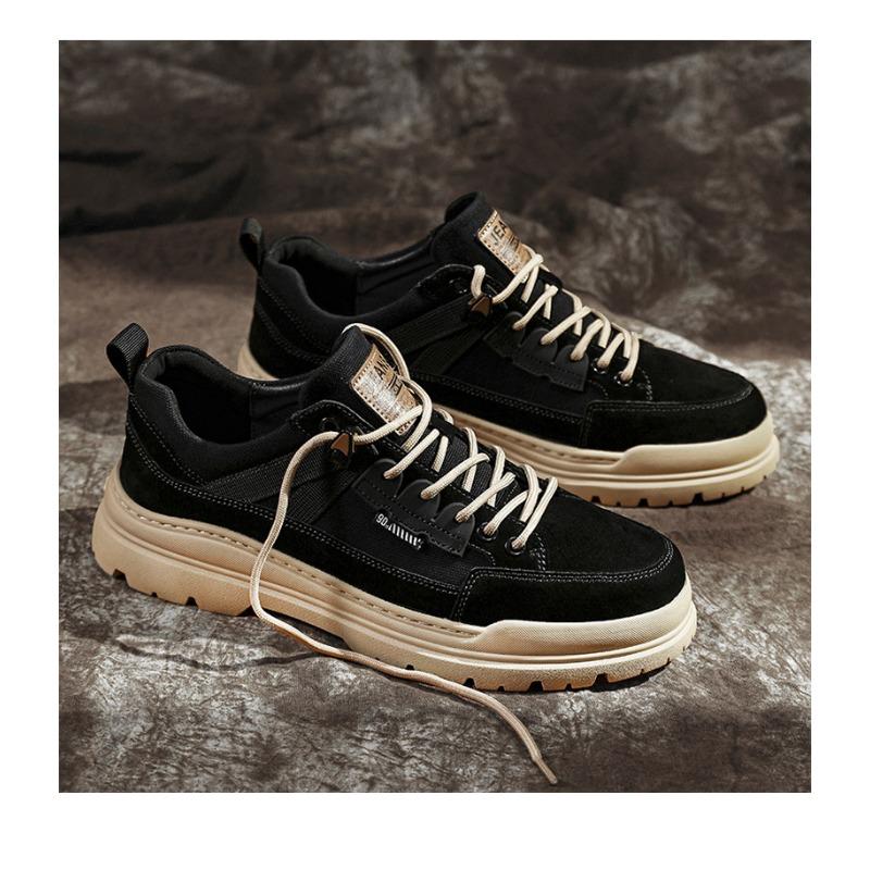 Módní trend, nové boty pro mládež, tenisky, prodyšné, deodorant, odolné proti opotřebení, tlumení nárazů, zvýšená protiskluznost