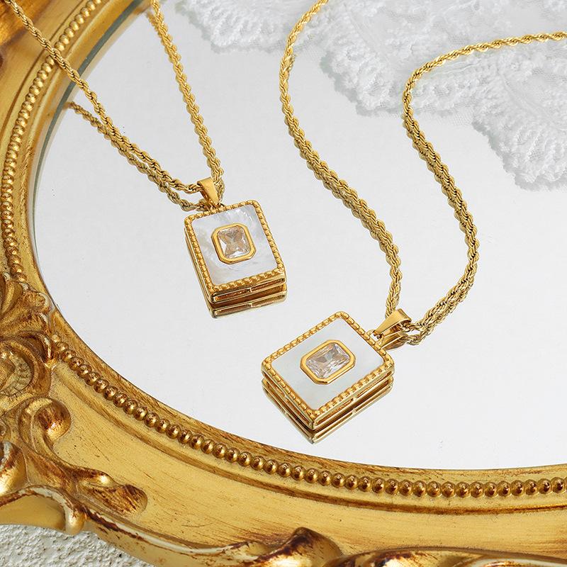 Square Brand White Sea Shell Pendant Necklace Titanium Steel 18K Gold Twist Chain Little Fairy Temperament Jewelry Versatile Collarbone Chain Girl