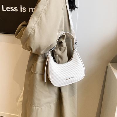 2025 New Korean Version Women's Bag Indentation Autumn and Winter New Retro Simple Niche Versatile Handbag Underarm Bag Women