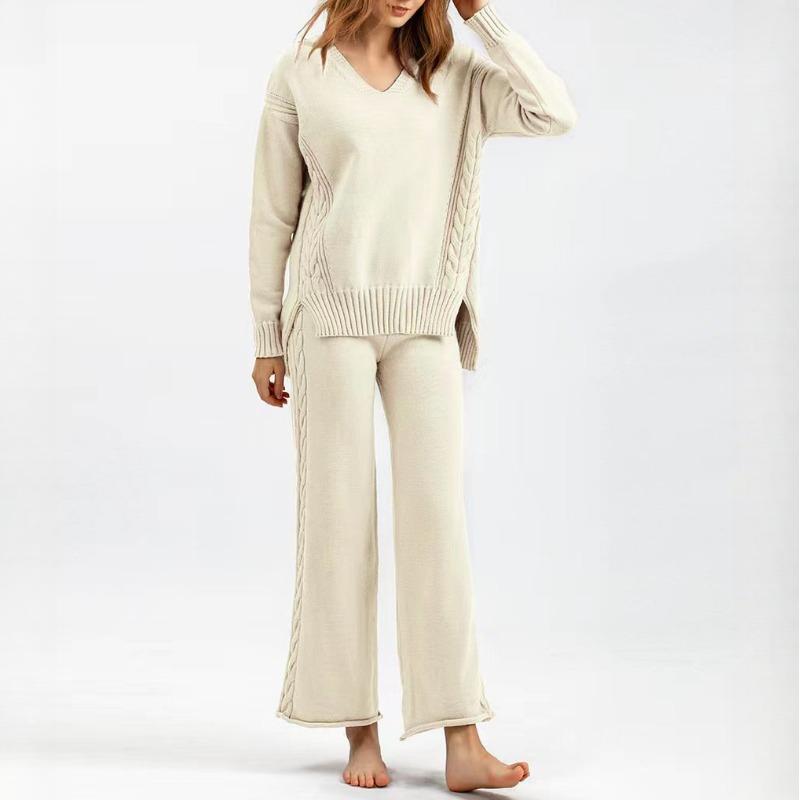 Laid-back Loose Pullover Sweater Set for Women's Autumn and Winter, Simple Wide-leg Pants, Stylish Knitted V-neck Two Sets