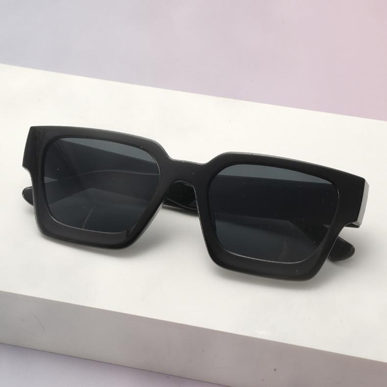 Minimalist Thick Frame Square Sunglasses With Uv400 For Fashionable Women And Men