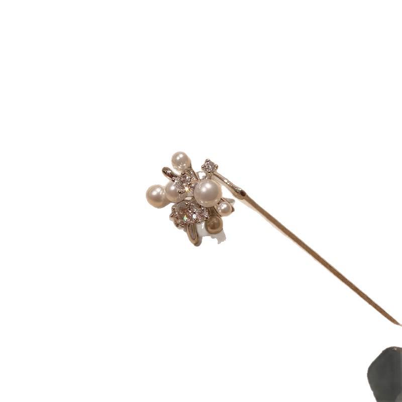 Gentle Pearl Flower Cluster Ear Clip - No Piercing Needed, High-End Design