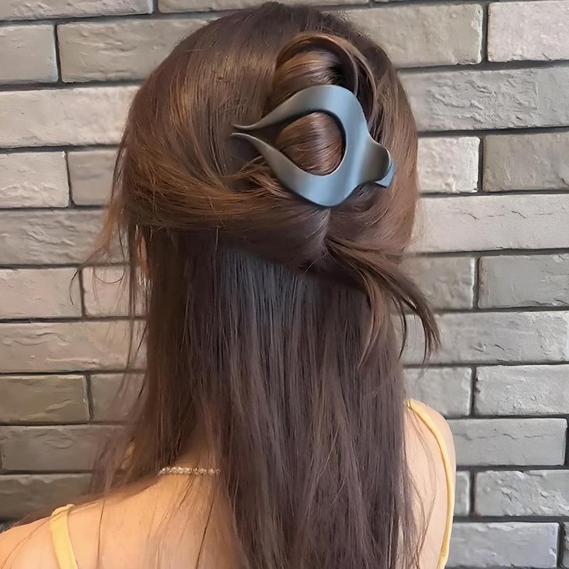 Fashion Plastic Duckbill Clip Hair Clip for Women Simple Solid Color Geometric Oval Hollow Temperament Hairpin Hair Accessories