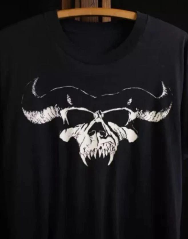 

Rare Collection 1988 Danzig Concert Band Gift For Fan Unisex T-shirt M