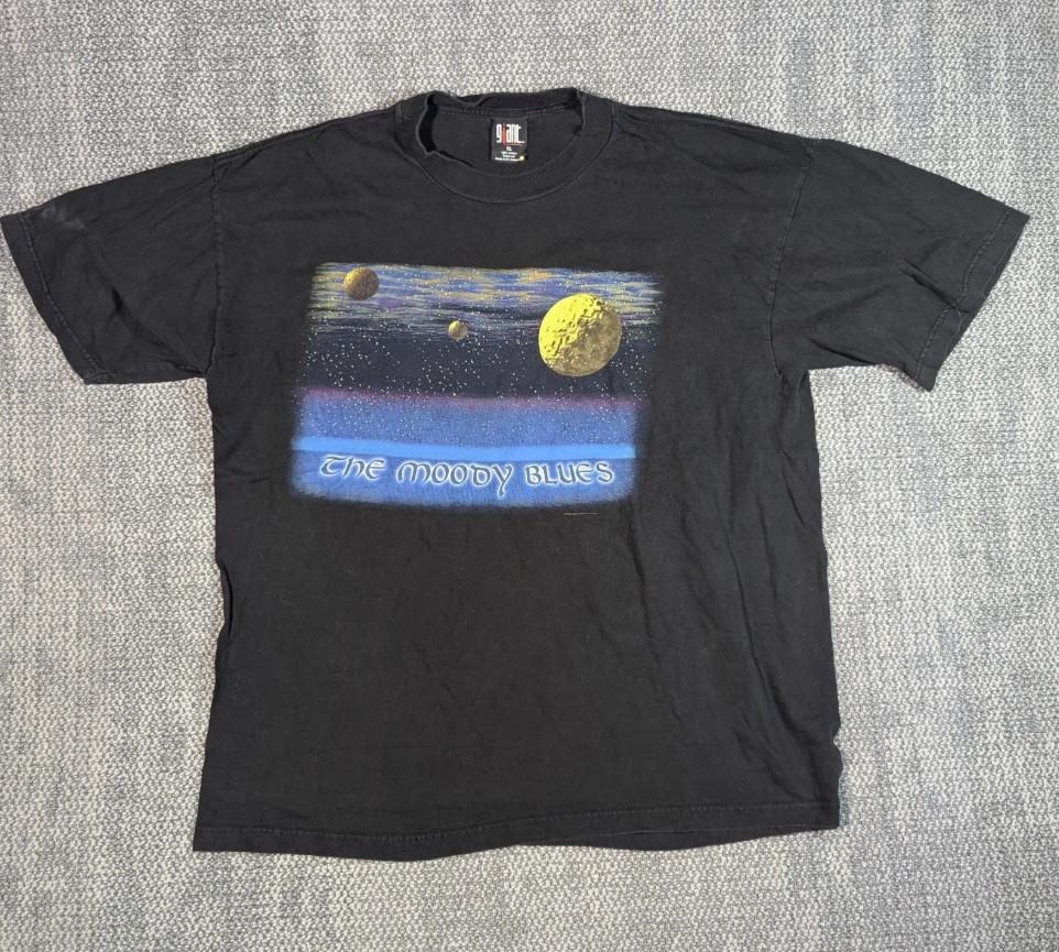 VTG 1998 Giant Tag The Moody Blues Graphic REPRINT T-shirt Size S-4XL