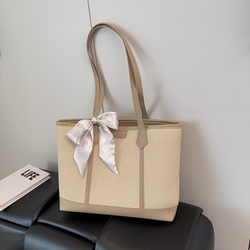 Large-capacity bag women's new high-end college student shoulder bag versatile portable commuter tote bag