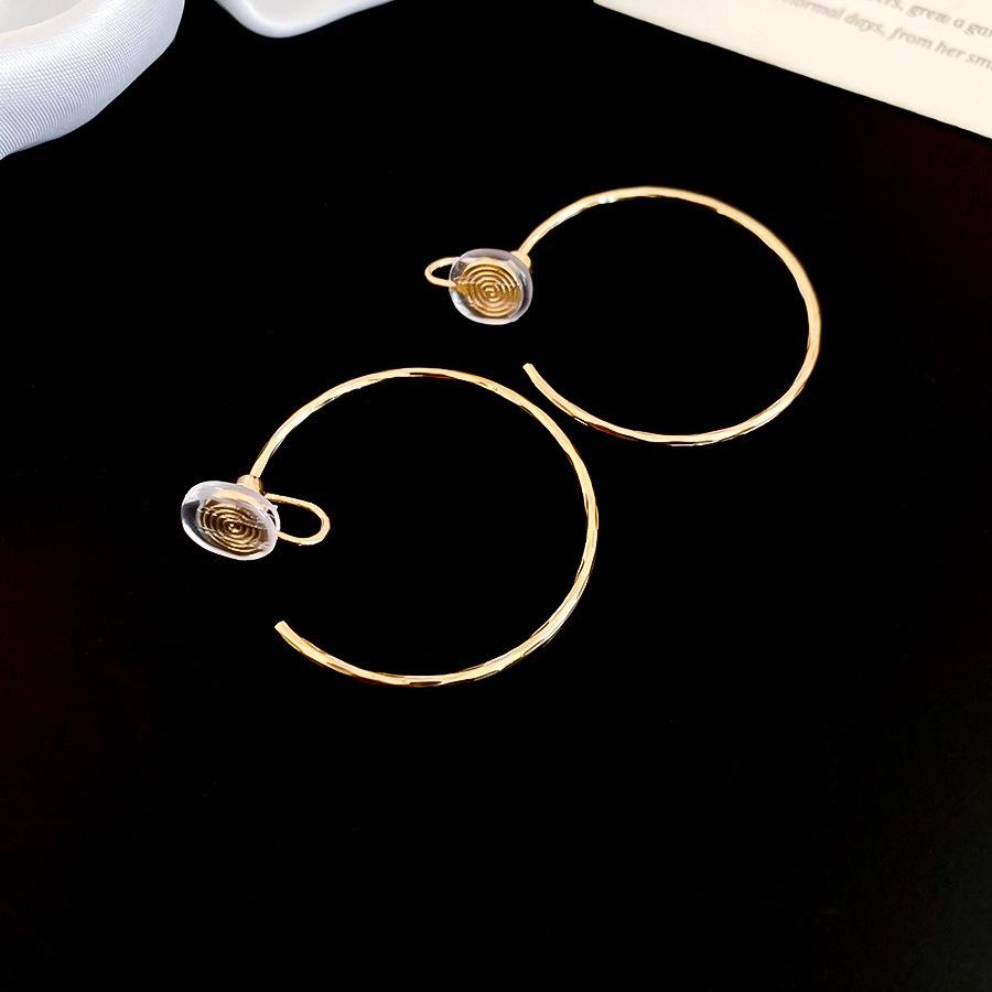 Brincos de Pressão Minimalistas Chiques para Orelhas Não Perfuradas, Estilo Europeu-Americano, Design Único, Acessório de Moda Versátil