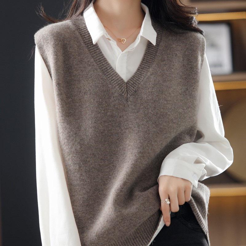 Women's V-Neck Knitted Vest Sweater - Spring/Autumn 2025 Collection, Sleeveless Outerwear