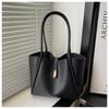 2026 New Early Spring Fashi Simple Retro Casual Large Capacity Commuter Underarm Tote Shoulder Bag Women Handbags