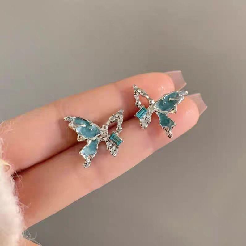 Personalized butterfly blue stud earrings, niche design, sweet and cool, high-end earrings, new models, trendy stud earrings, cold wind
