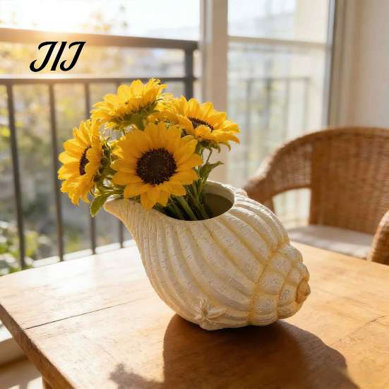 Marine Life Inspired Planter Seashell Conch Succulents Planter, Resin Ocean-Themed Flower Pot with Drainage Hole, Ocean Theme Room Accessories
