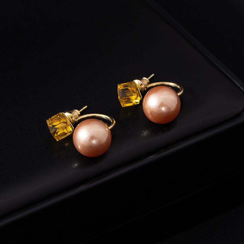 French Simple Sugar Cube Style Champagne Pearl Earrings Women'S Light Luxury High-End Stud Earrings Exquisite Two-Wear Earrings