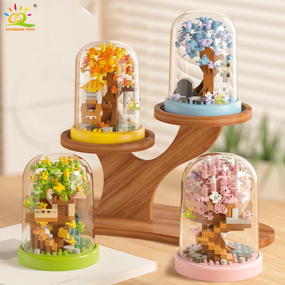 HUIQIBAO MOC Four Season Mini Tree House with Display Box Model Micro Building Block Diamond Brick Toy for Children Desk Decor.