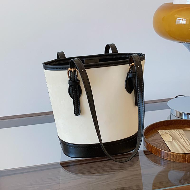 Trendy Retro Underarm Bucket Bag 2024 New Stylish Aesthetic Color-blocking Tote Shoulder Bag белый