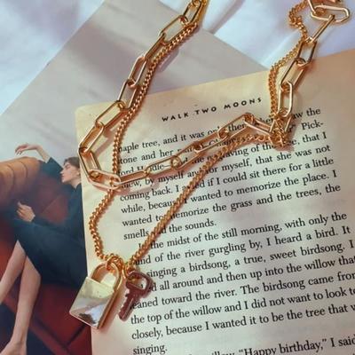Collier Toggle Fantaisie Cadenas Colorado Plaqué Or 16K pour Femme