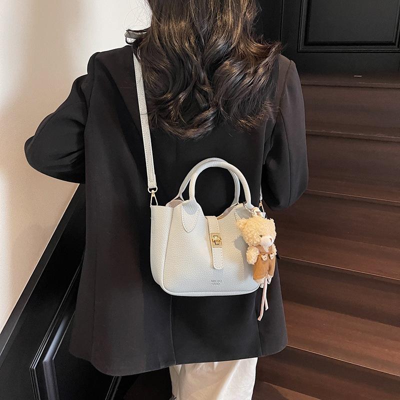 New Fashion Commuter Handbag Women's Casual Shoulder Messenger Bag