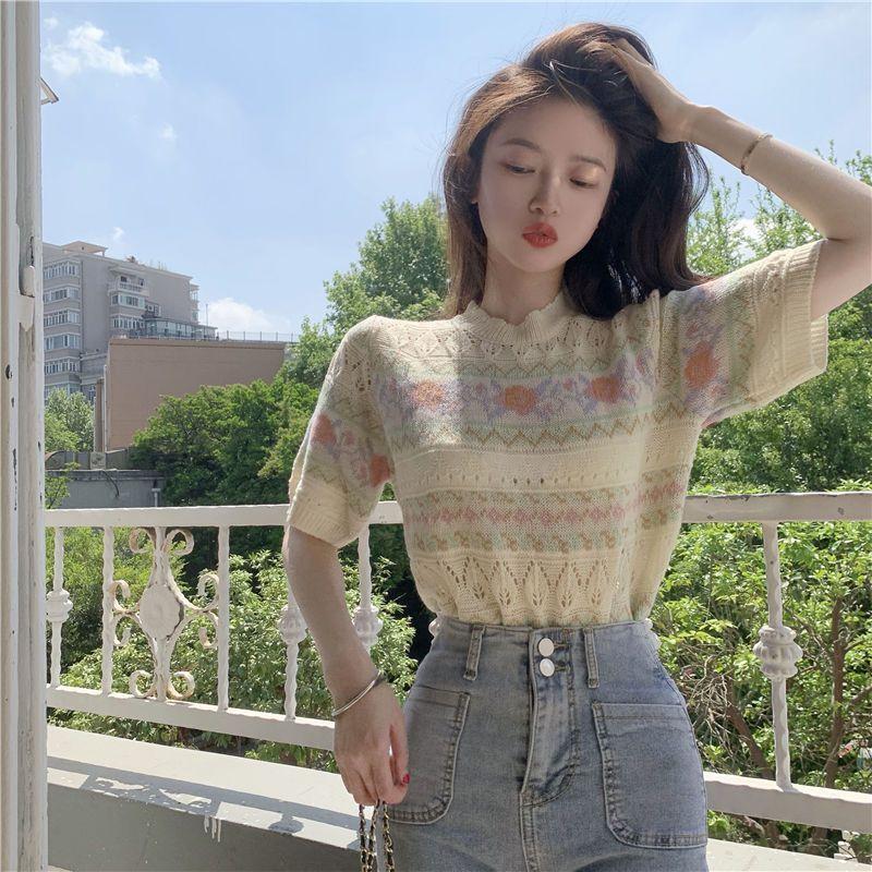 Hollow Out Short Sleeved Knitted Shirt for Women In Summer Slim Design Niche French Gentle Sweet and Spicy Style Top