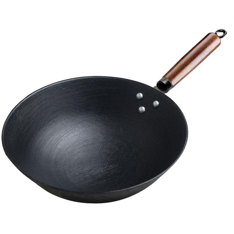 Klassischer runder Gusseisen-Wok mit flachem Boden zum Pfannenrühren