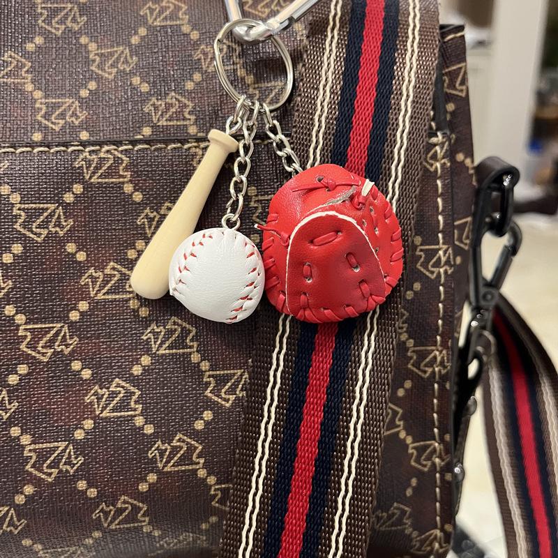 

Baseball Themed Three,piece Set, Backpack Charm And Keychain One Size червоний