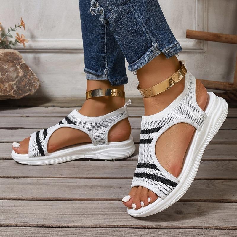 Spring and Summer Fashion Flying Woven Breathable Flat Sandals Casual Large Size Beach New Women's Shoes