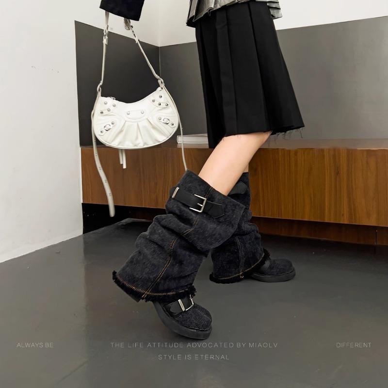 

Retro thick heel trousers sleeve cowboy boots women s autumn new wasteland wind pile tall Maillard boots 40