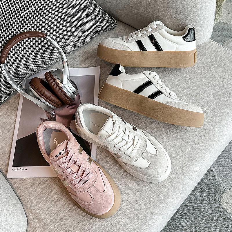 Augusteng Platform White Shoes Women's 2025 New Spring Fluffy Bread Shoes Casual Sports Board Shoes German Training Shoes