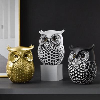 Eulen Harz Ornament: Elegante Schreibtisch- oder Schrankdekoration für Wohnzimmereingänge