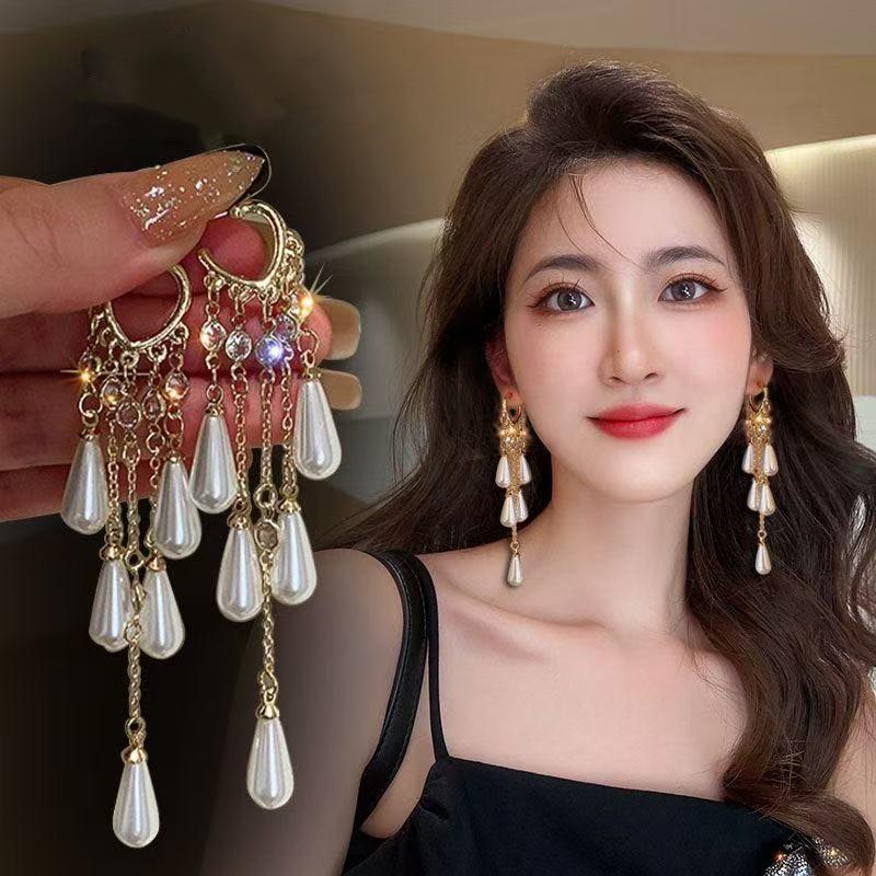 Fashion personality long pearl fringed earrings femininity versatile trendy earrings elegant and exquisite earrings