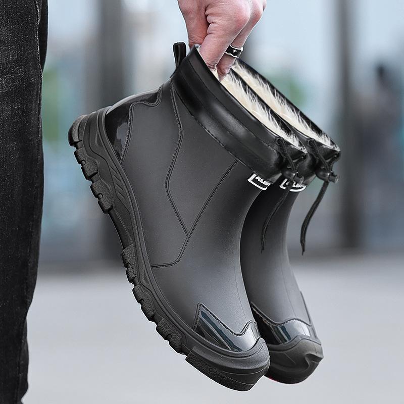 

Трендовые резиновые сапоги очень большого размера 39-48 мужские короткие дождевые ботинки нескользящие и износостойкие утолщенные уличные забродные сапоги мужские резиновые сапоги 47