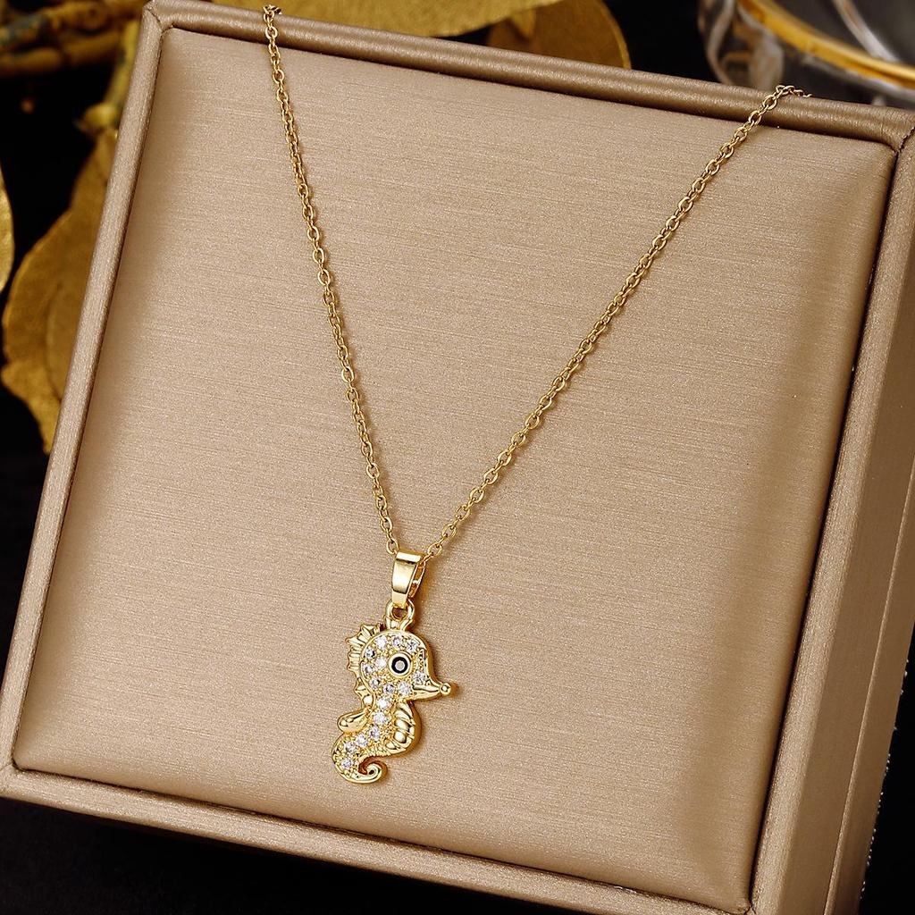 Collar Minimalista de Acero de Titanio - Cadena para Clavícula Moderna, Lujosa y Versátil