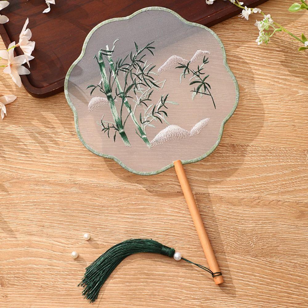 With Tassels Pendant Chinese Style Embroidery Fan Handheld Tuan Fan Silk Fan  Photography Prop