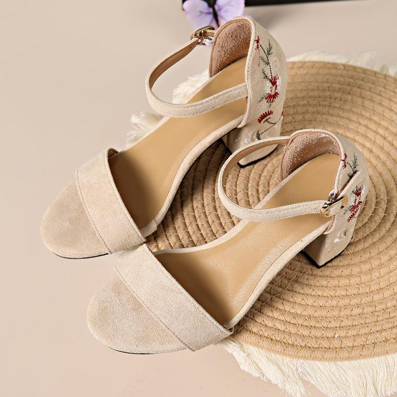 Fashion Women Heels Sandals 2025 New Summer Sandal Fashion Square Low Ladies Elegant Dress High Heels Sandal Shoes Outdoor Casual Slides