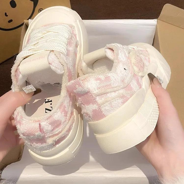 Women Shoes 2025 Spring New Collection Thick Bottom Round Head Canvas Casual Board Shoes Women