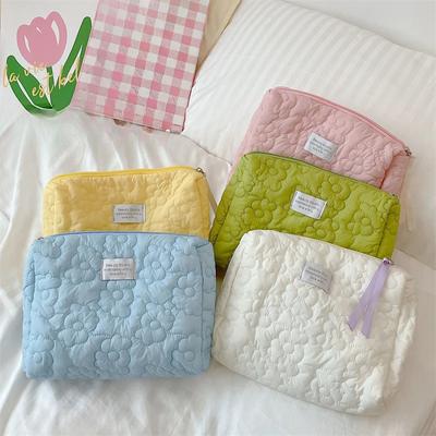 Damen 5 Farben Blume Kosmetiktasche Gesteppte Baumwolle Weiche Make-up Tasche Beutel Reißverschluss Toilettentaschen für Mädchen Reise-Make-up-Tasche