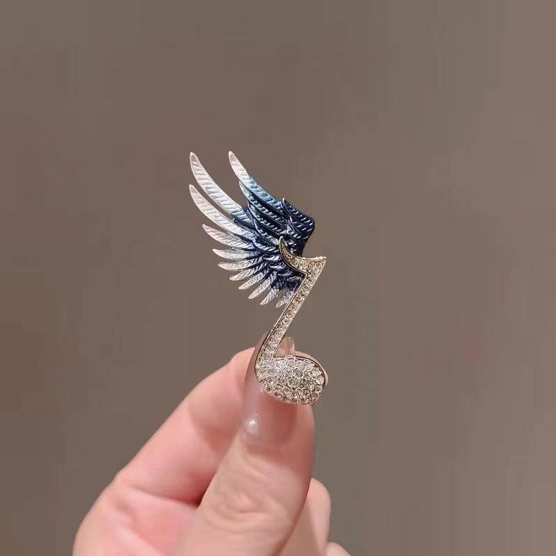 Luxury Korean Bow Brooch – Elegant and Versatile Pin for Suits and Attire
