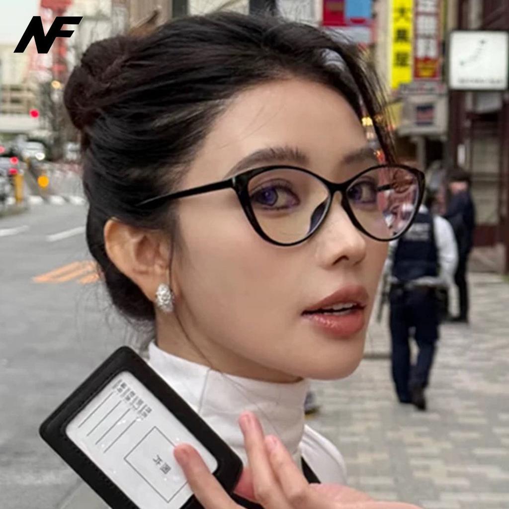 Cat's eye glasses frame female no-face artifact small flat glasses can be equipped with self-myopia ultra-light anti-blue glasses