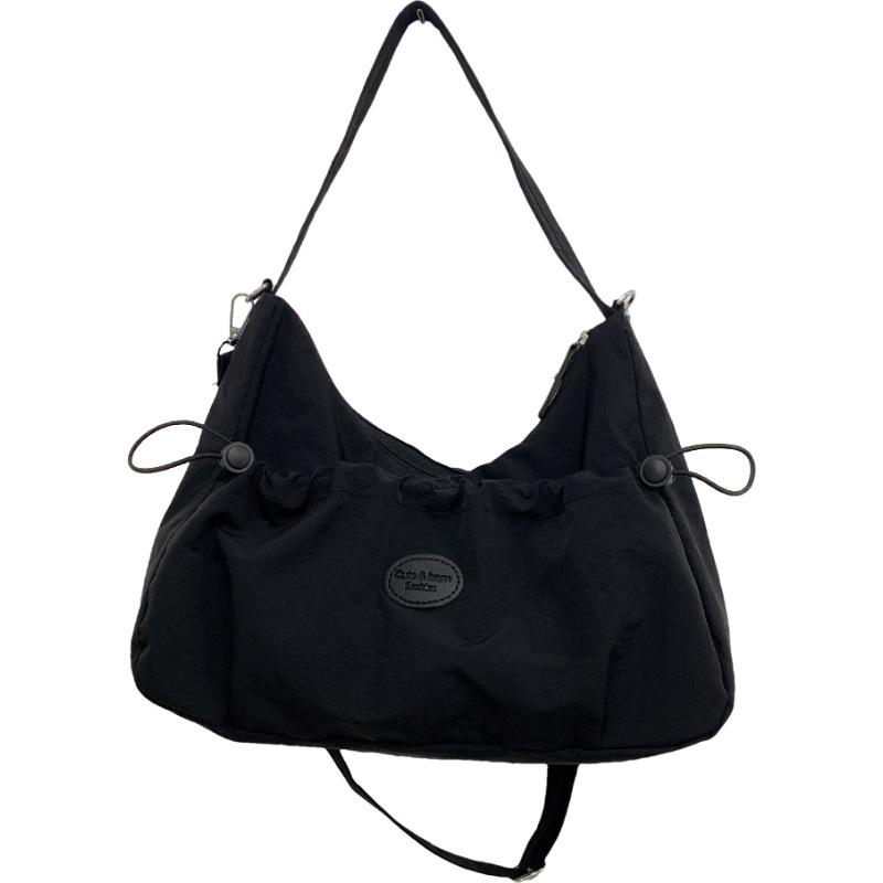 Leichte Crossbody-Tasche im japanischen Stil mit Falten für Damen, lässige Umhängetasche mit Kordelzug, vielseitig für den täglichen Weg zur Arbeit und wa