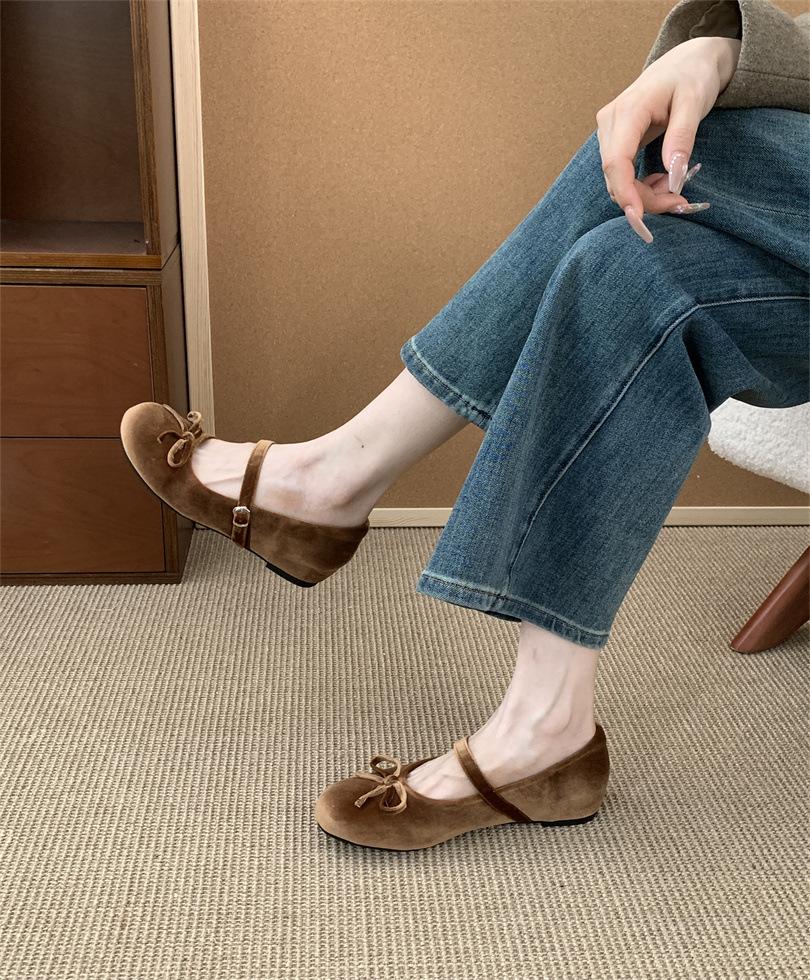 

Французские туфли-лодочки на скрытой платформе для женщин, новинка 2025 года, весенне-летние, с юбочным характером, нежные, балетные, вечерние 39 светло-коричневого