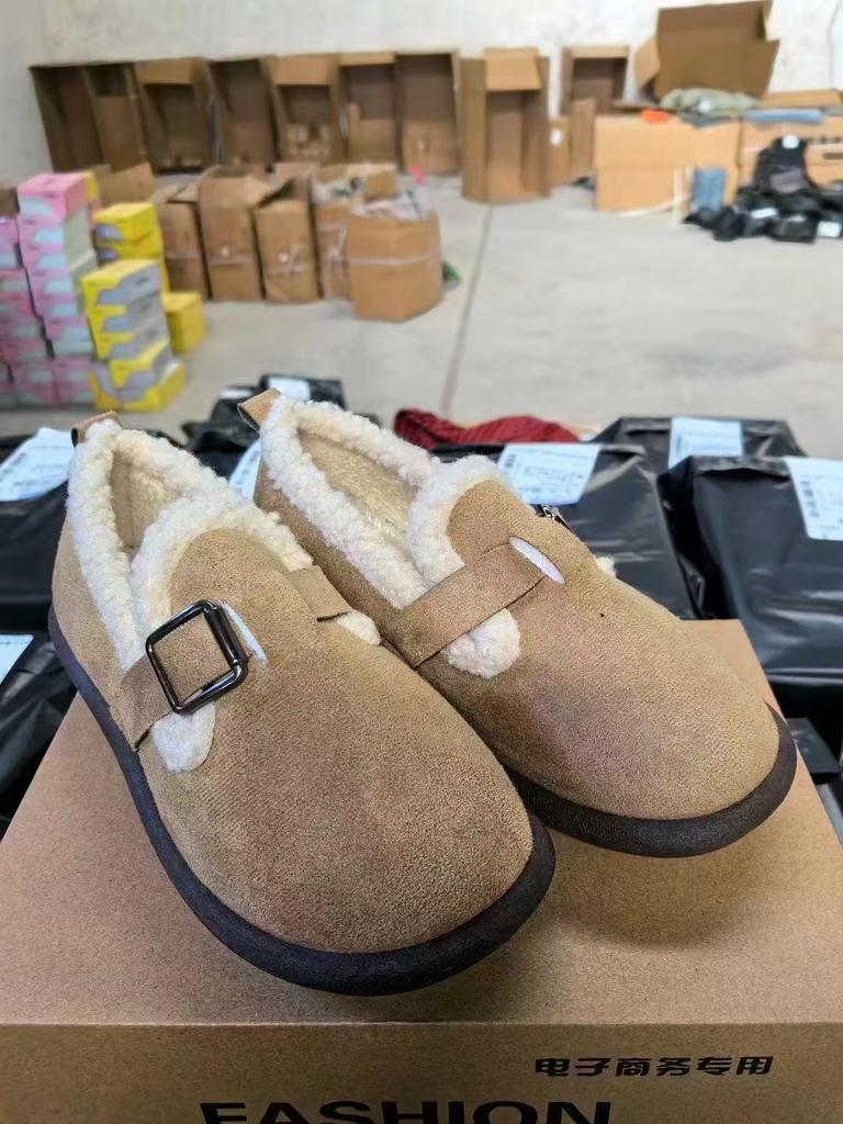 Spring Festival new models, versatile Boken girls' shoes, retro one-pedal soft-soled non-slip warm shoes