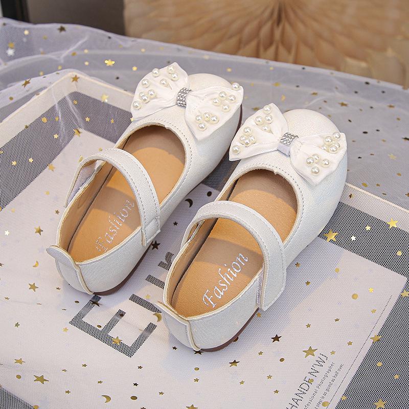Girls' Black Leather Princess Shoes - Soft, Non-Slip Sole, Versatile for Spring/Autumn