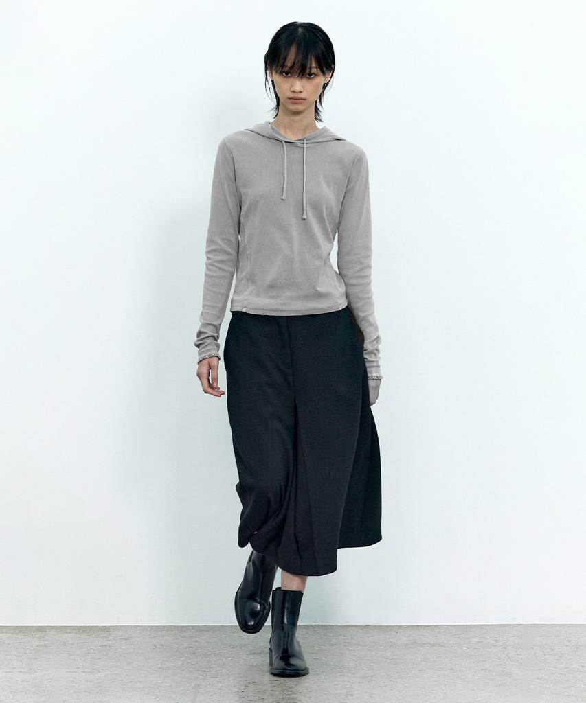 Insilence Woman Inverted Pleated Skirt Charcoal