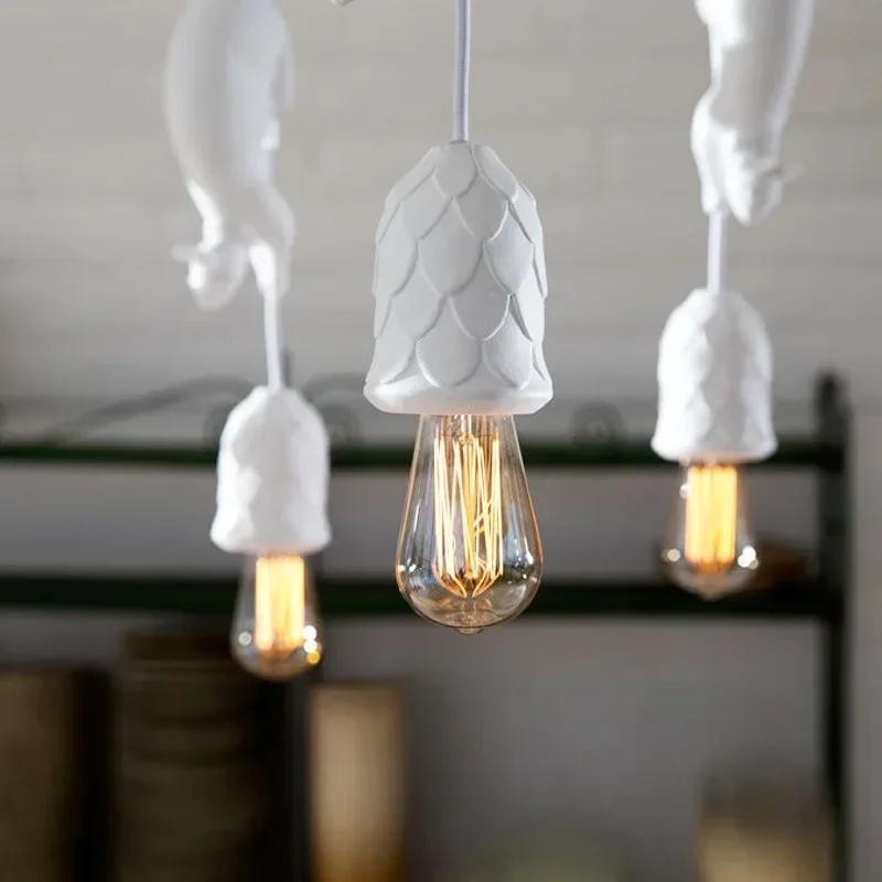 Nordic Creative Restaurant Bedroom Chandelier Design for Children's Personalized Decoration Animal Squirrel Resin Chandelier