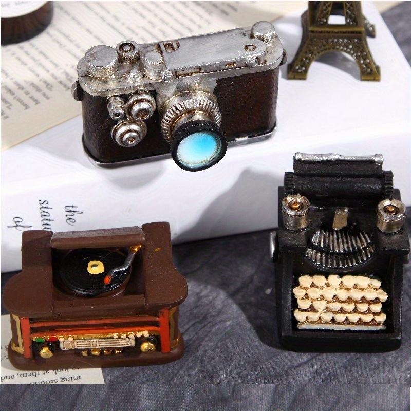 Retro Nostalgic Resin Crafts Home Decoration Mini Ornaments Photography Props Cameras, Pianos and Phonographs.