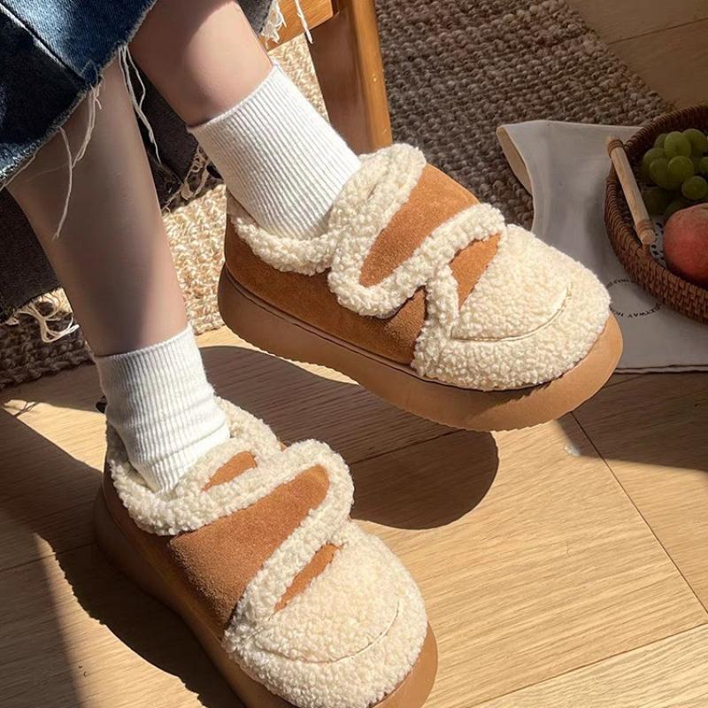 Cute Lamb Wool Women Cotton Shoes 2024 new Flat Thicken Plush Hook Loop Woman Ankle Boots Winter Comfort Non Slip snow boots