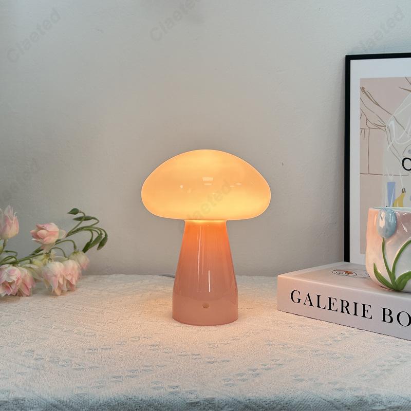 Creative New LED Mushroom Small Desk Lamp Study Bedroom Bedside Romantic Atmosphere Decorative Lighting