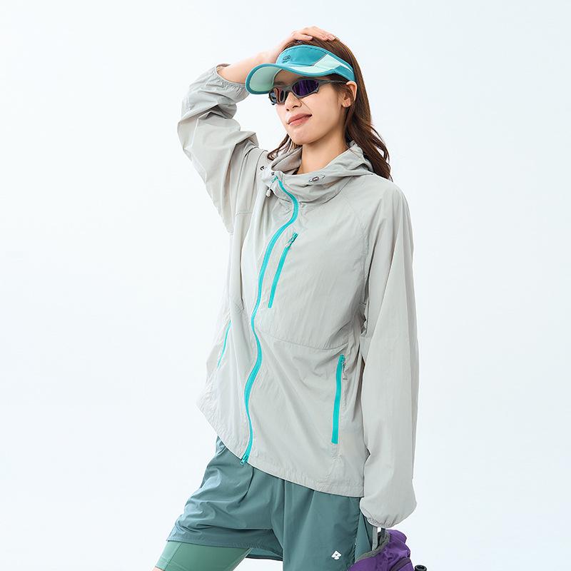 Woodpecker Women's Summer UV-Protective Cycling Jacket: Stylish, Lightweight, and Loose-Fitting.