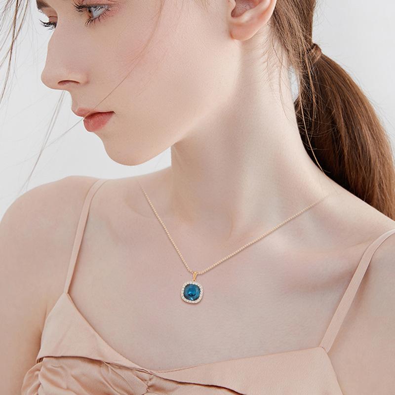 Austrian Crystal Geometric Square Clavicle Necklace Style High-End Light Luxury Accessories